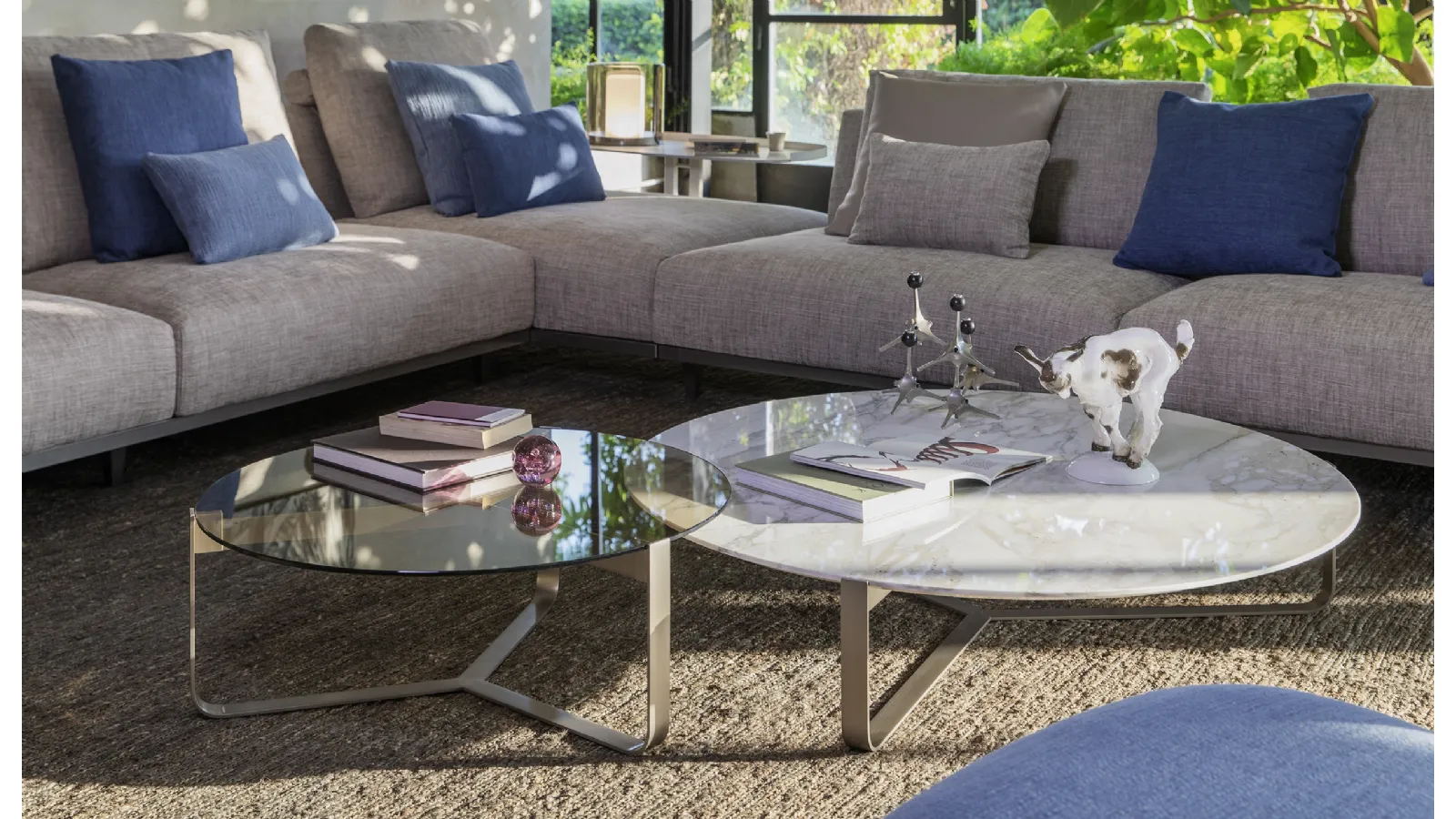 Yari side table with Flou marble top