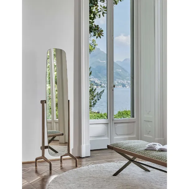 Freestanding mirror with solid wood Timothy structure by Porada