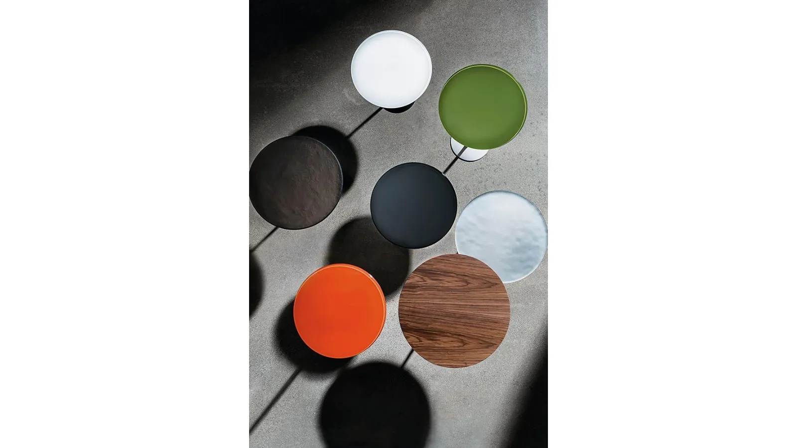 Tulip side tables with round top by Sovet