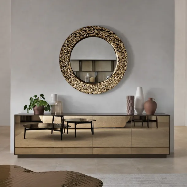 Round Venus mirror with a fused glass frame featuring an artistic relief decoration by Fiam