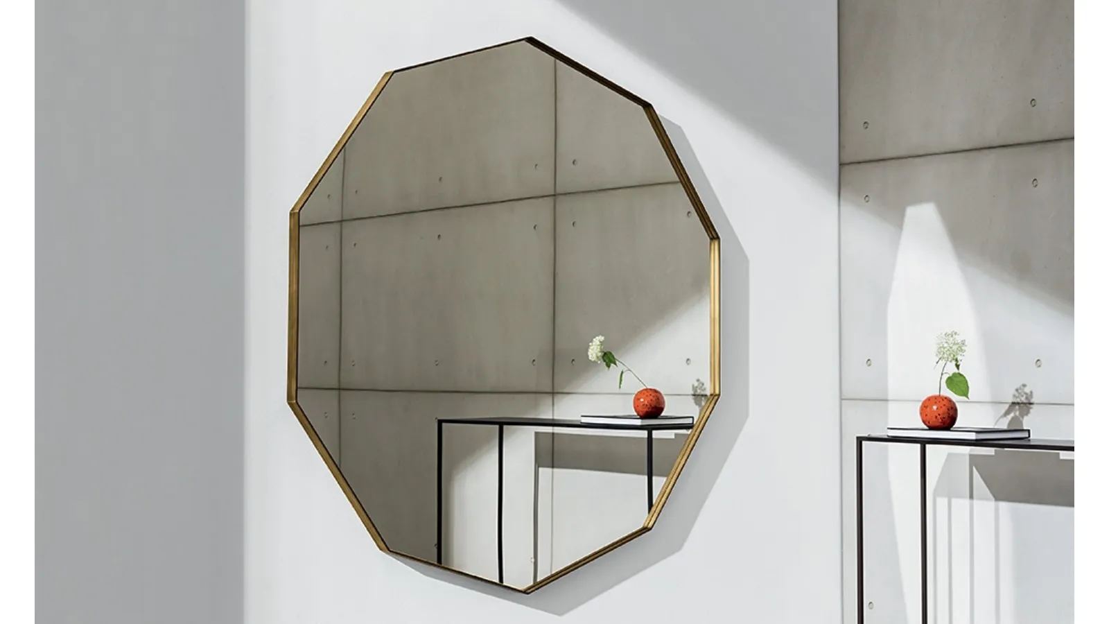Large decagonal mirror with lacquered aluminum frame Visual Decagonal by Sovet