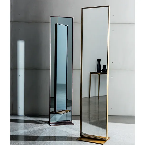 Rectangular double-sided floor-standing mirror with metal base and lacquered aluminum frame Visual Free standing by Sovet