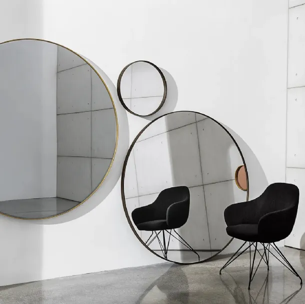 Round mirror with lacquered metal frame Visual Round by Sovet