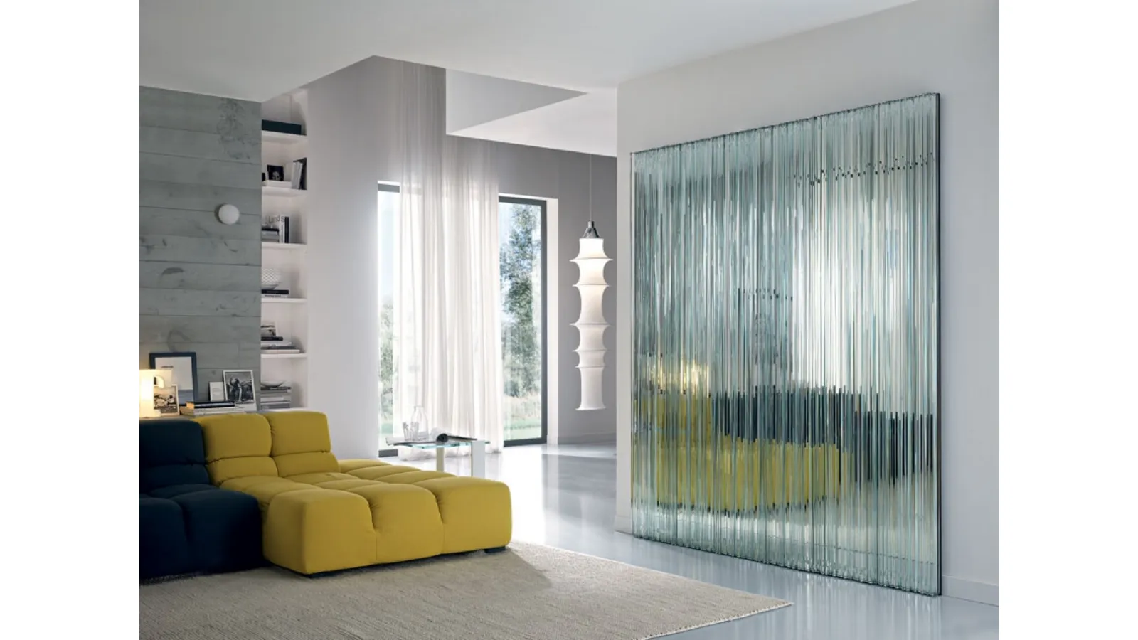 Design mirror Vu composed of modules in extra-clear glass of different thicknesses by Tonelli