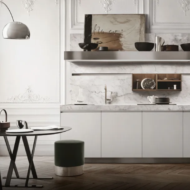 Beta linear design kitchen in white lacquered finish and Arclinea marble