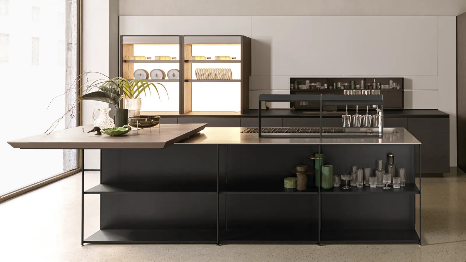 Design Kitchen with Telero Project 5 island in dekor glass and metal by Euromobil