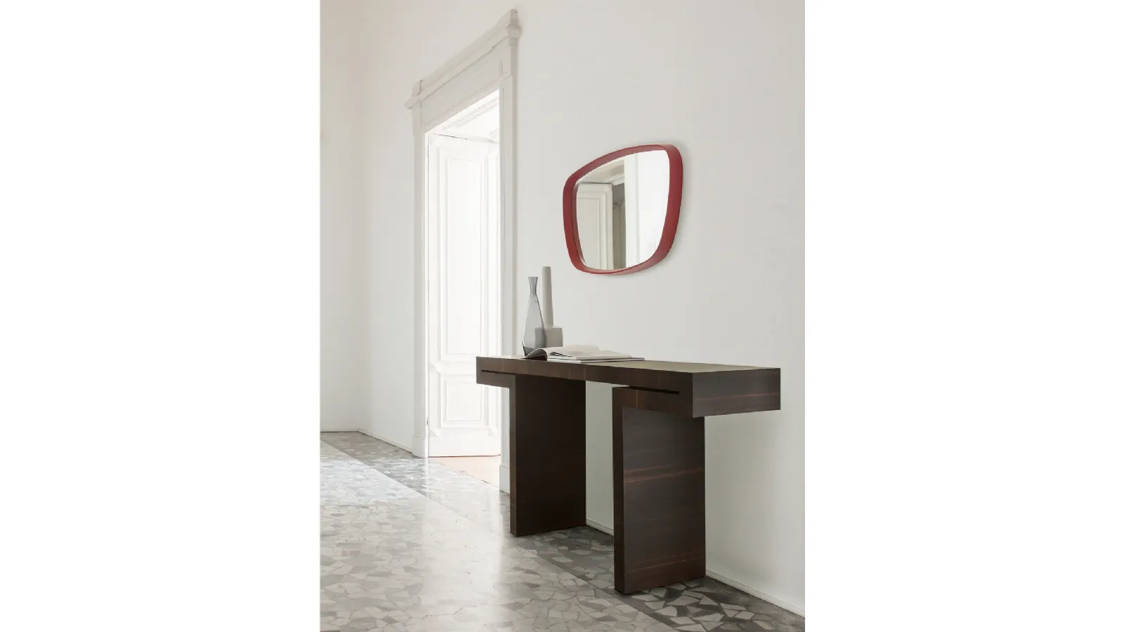 Miyabi entrance furniture by Porada