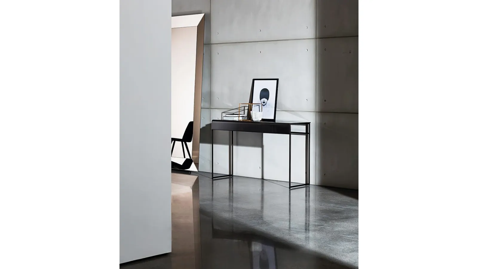 Nido Entryway Cabinet with Curved Tempered Glass Top in Lacquered Black and Metal Base in the Same Color by Sovet