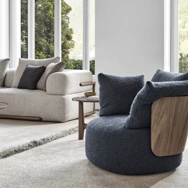 Calin armchair in upholstered fabric and wood by Porada