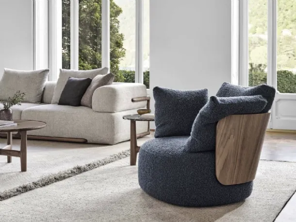 Calin armchair in upholstered fabric and wood by Porada