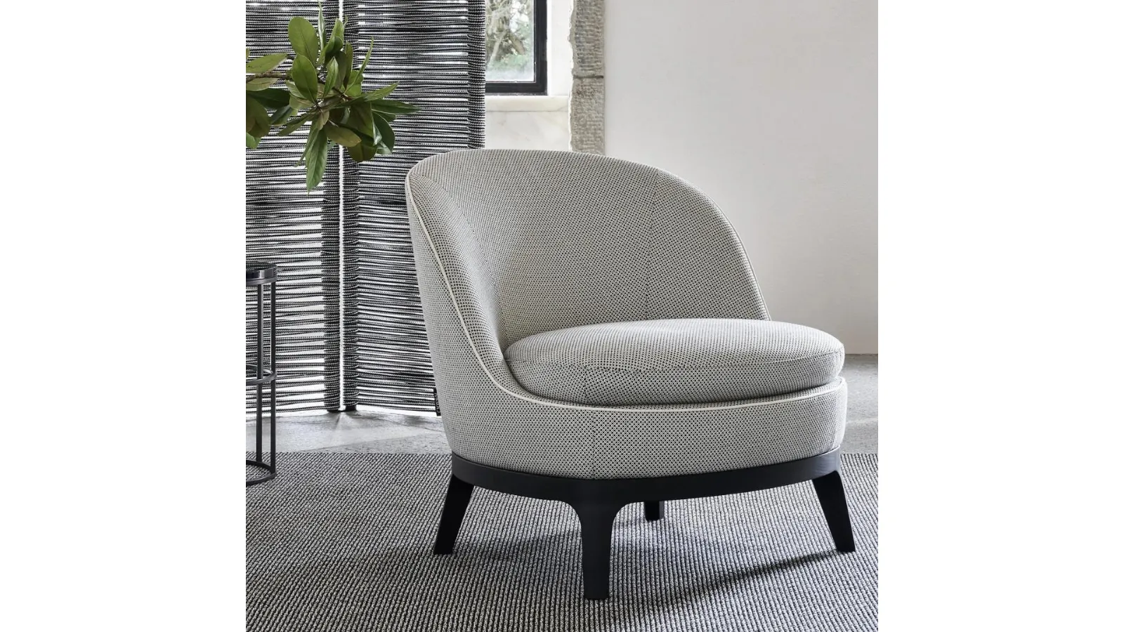 Dragonfly Armchair by Flexform