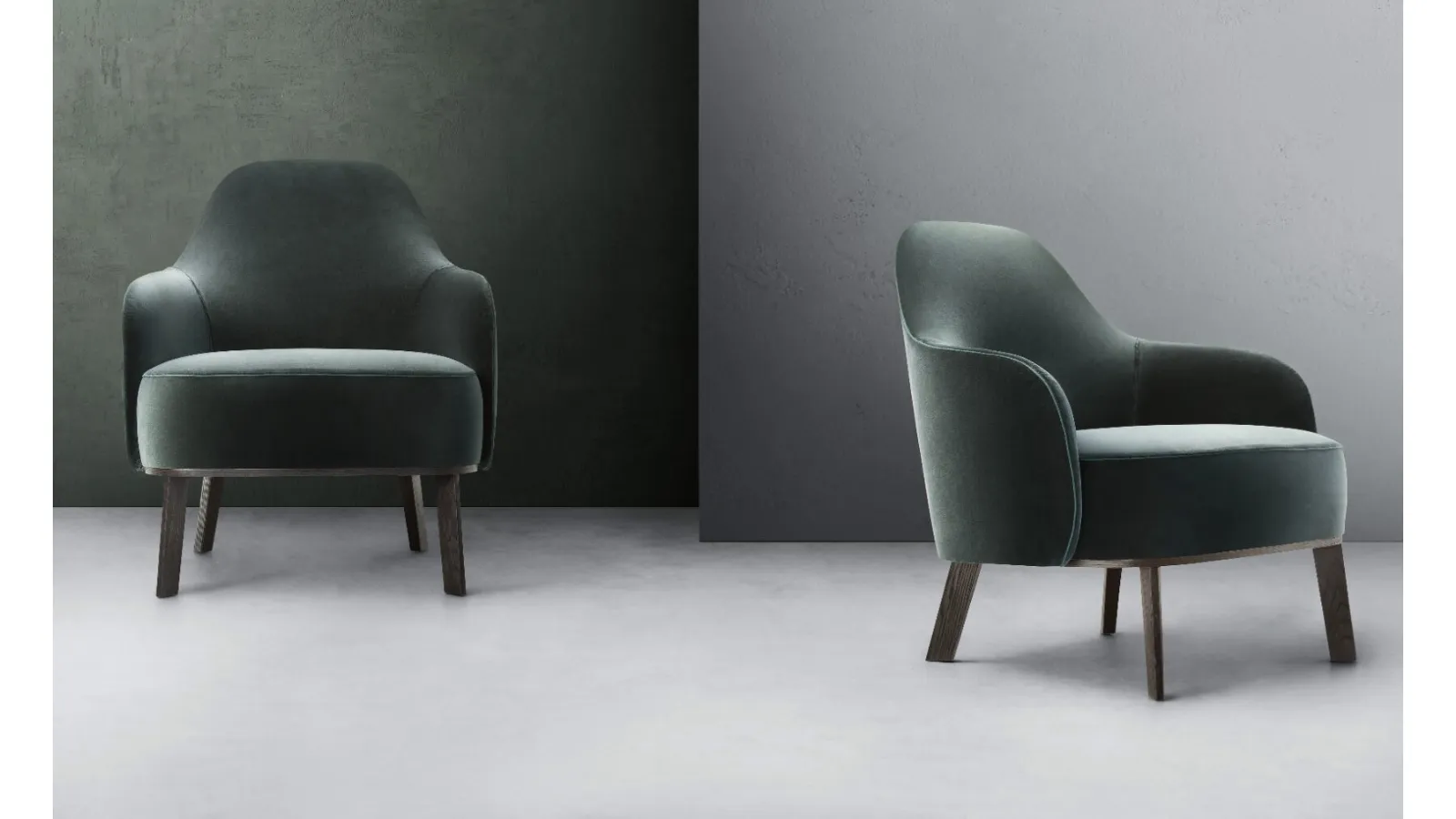 Classic Fantino armchair by Lema