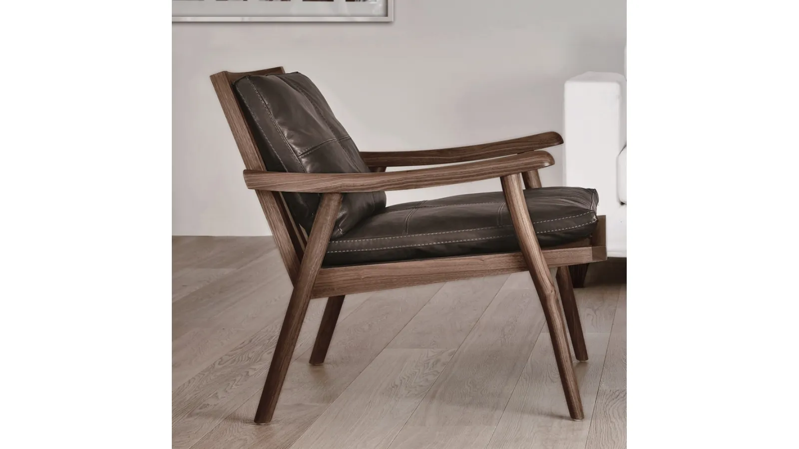 Fast leather armchair by Vibieffe