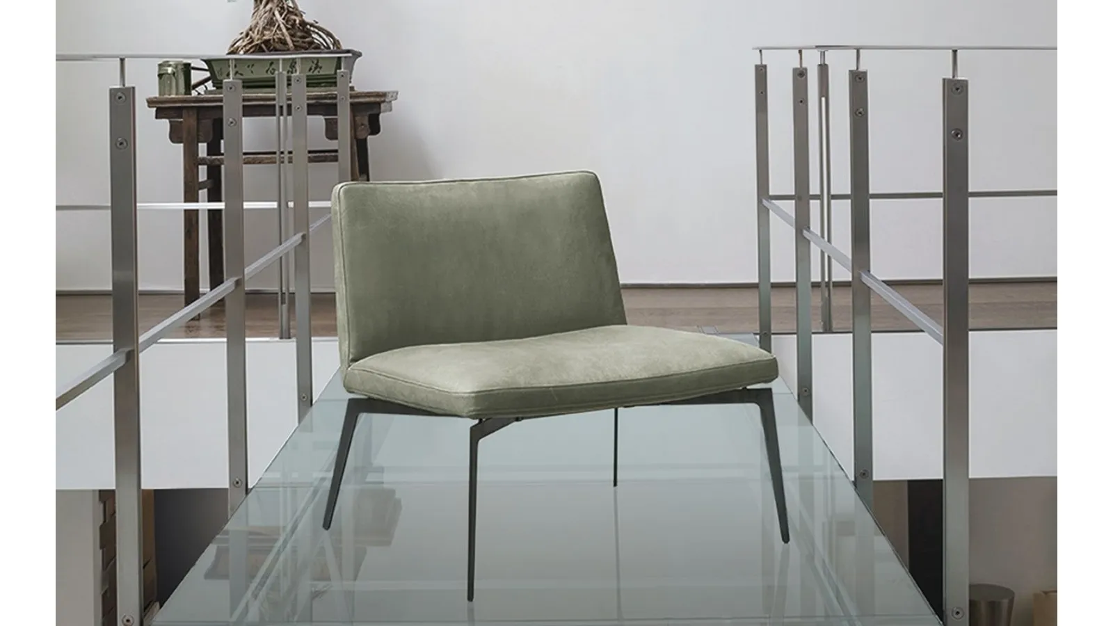 Flexa Lounge Chair by Alivar, a design leather armchair