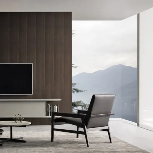 Halo leather armchair by Giellesse