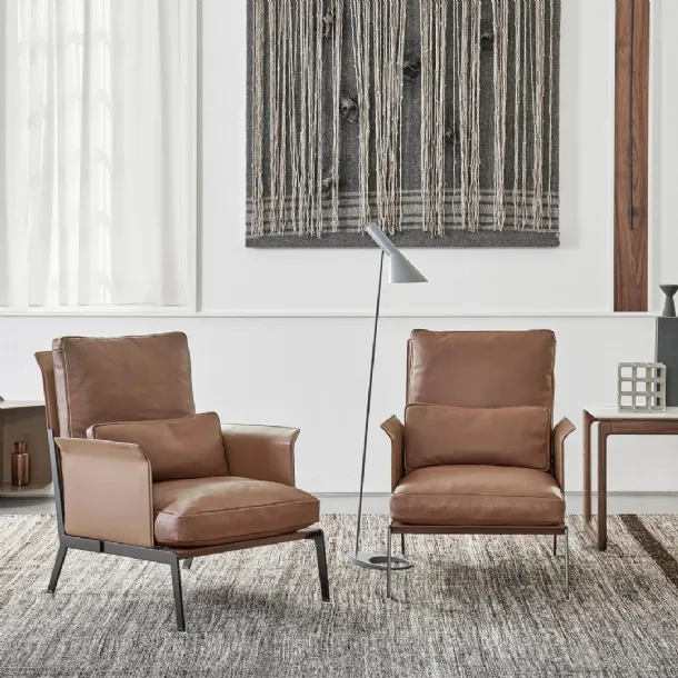 Leather armchair with Happy-Hour leather cushions by Flexform