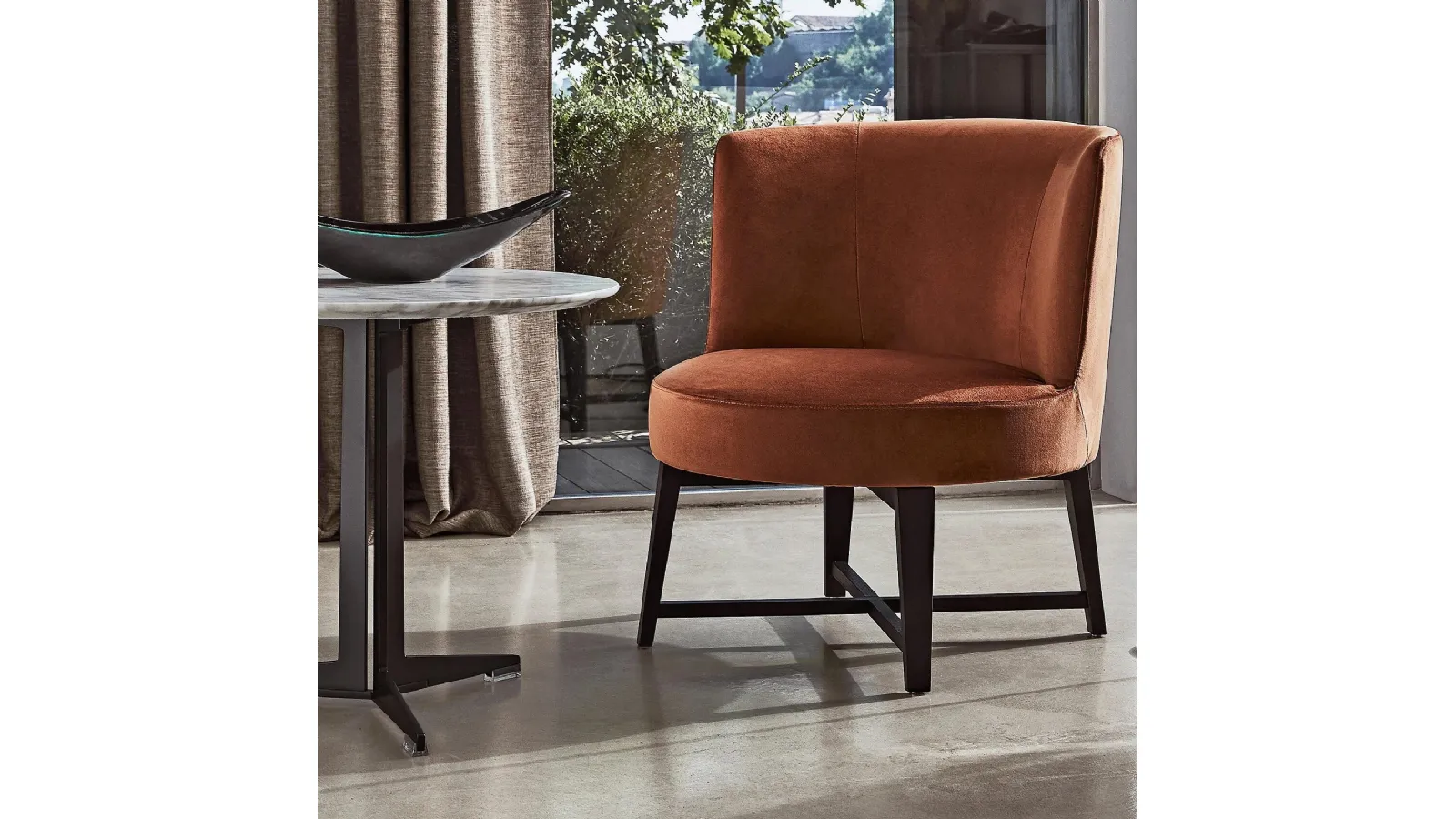Fabric armchair with solid wood legs Hera by Flexform