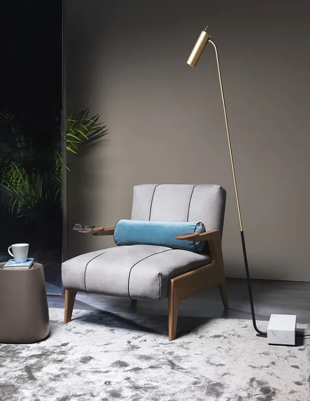 Leather armchair with Italo wooden structure by Vibieffe