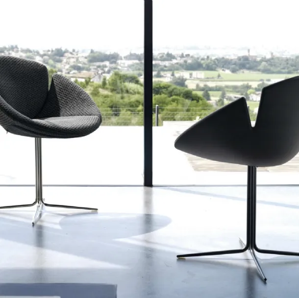 Design armchair inspired by a flower One Flo by Desirèe