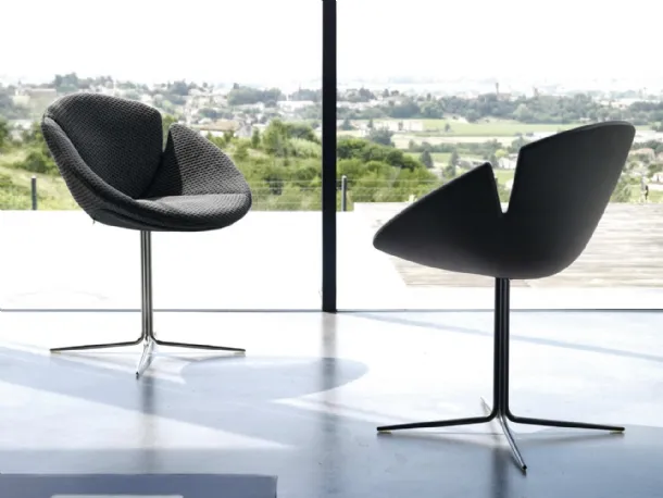 Design armchair inspired by a flower One Flo by Desirèe