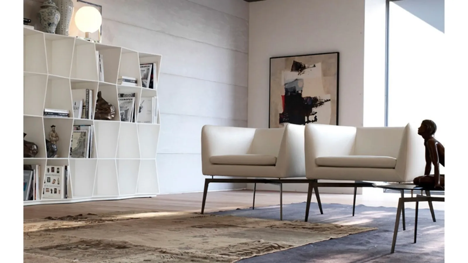 Modern leather armchair on a steel frame Pady by Alivar