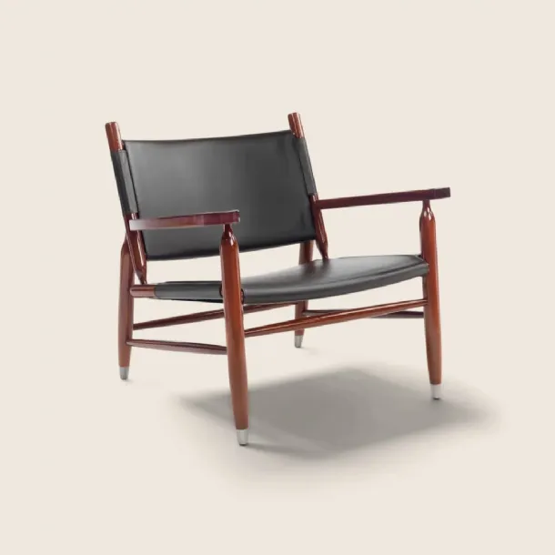 Leather armchair with solid wood frame and upholstered in Flexform's Tessa SH leather
