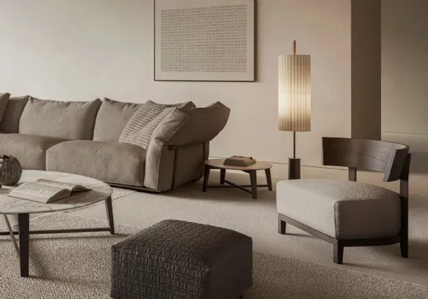 Thomas armchair in solid wood with Flexform upholstered seat