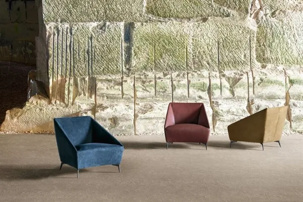 Fabric or leather armchair with metal legs Zoe by Alivar