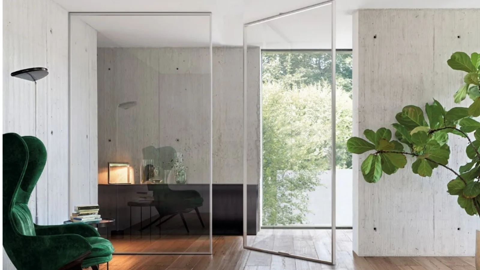 Gaia internal glass door with aluminum frame, pivot by Doal