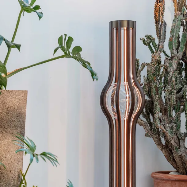 Ashaa curved wood floor lamp by Natevo