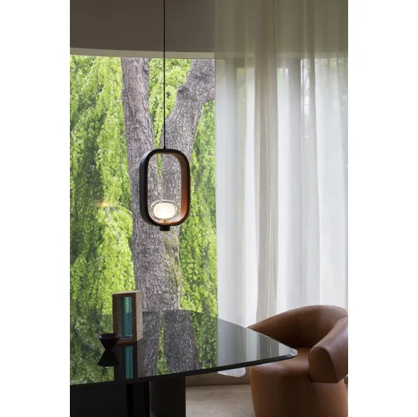 Leather-covered pendant lamp by Filipa de Tooy