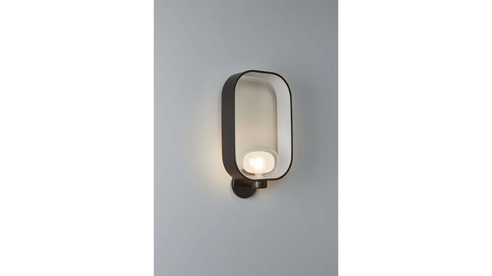 Filipa wall lamp by Tooy