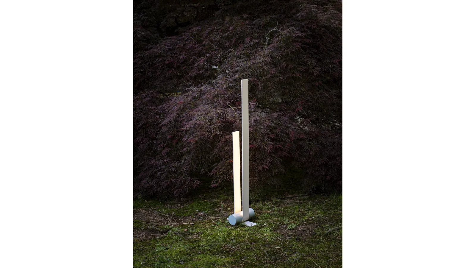 Tooy Outdoor Ribbon Lamp