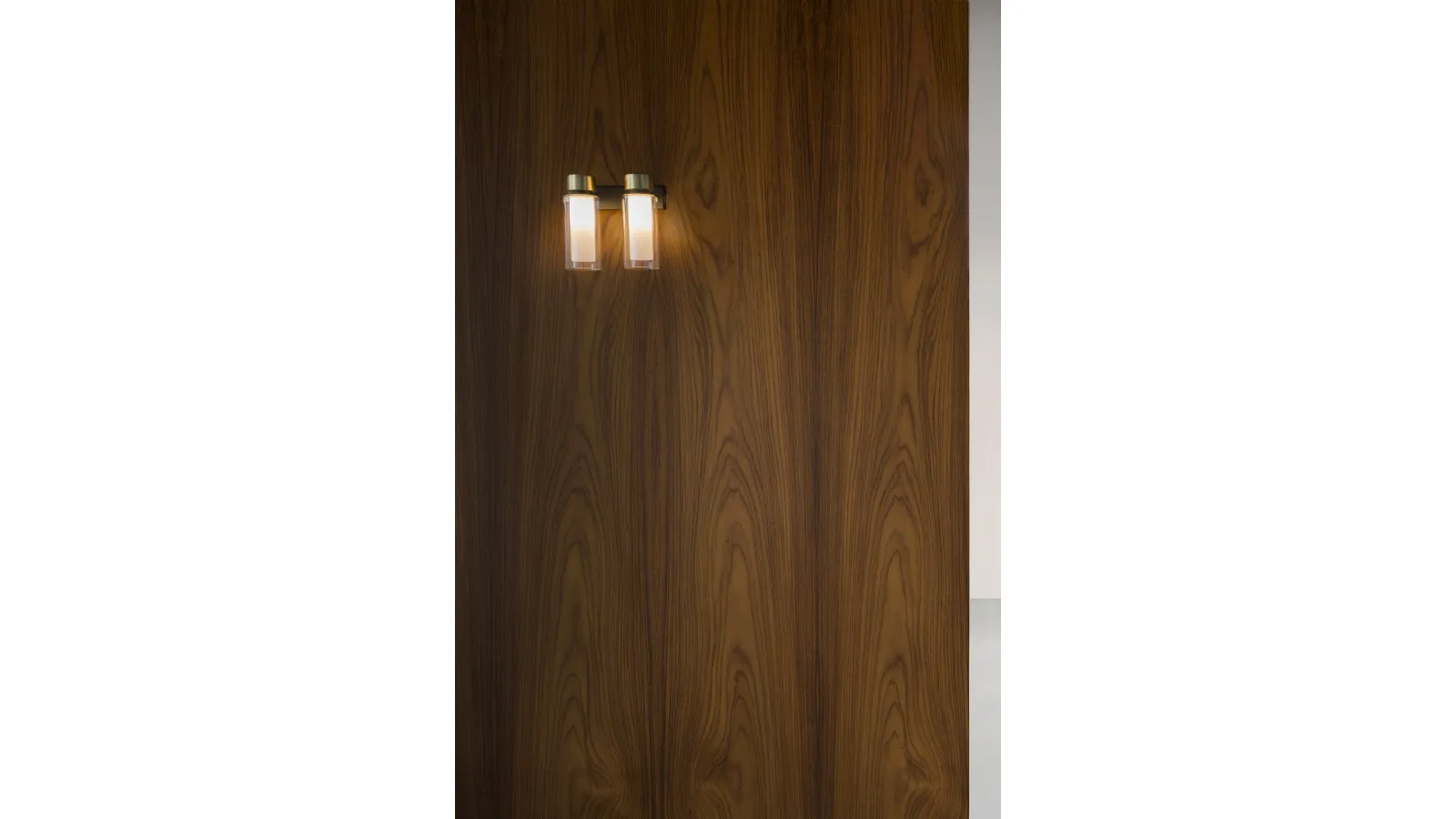 Osman wall lamp by Tooy
