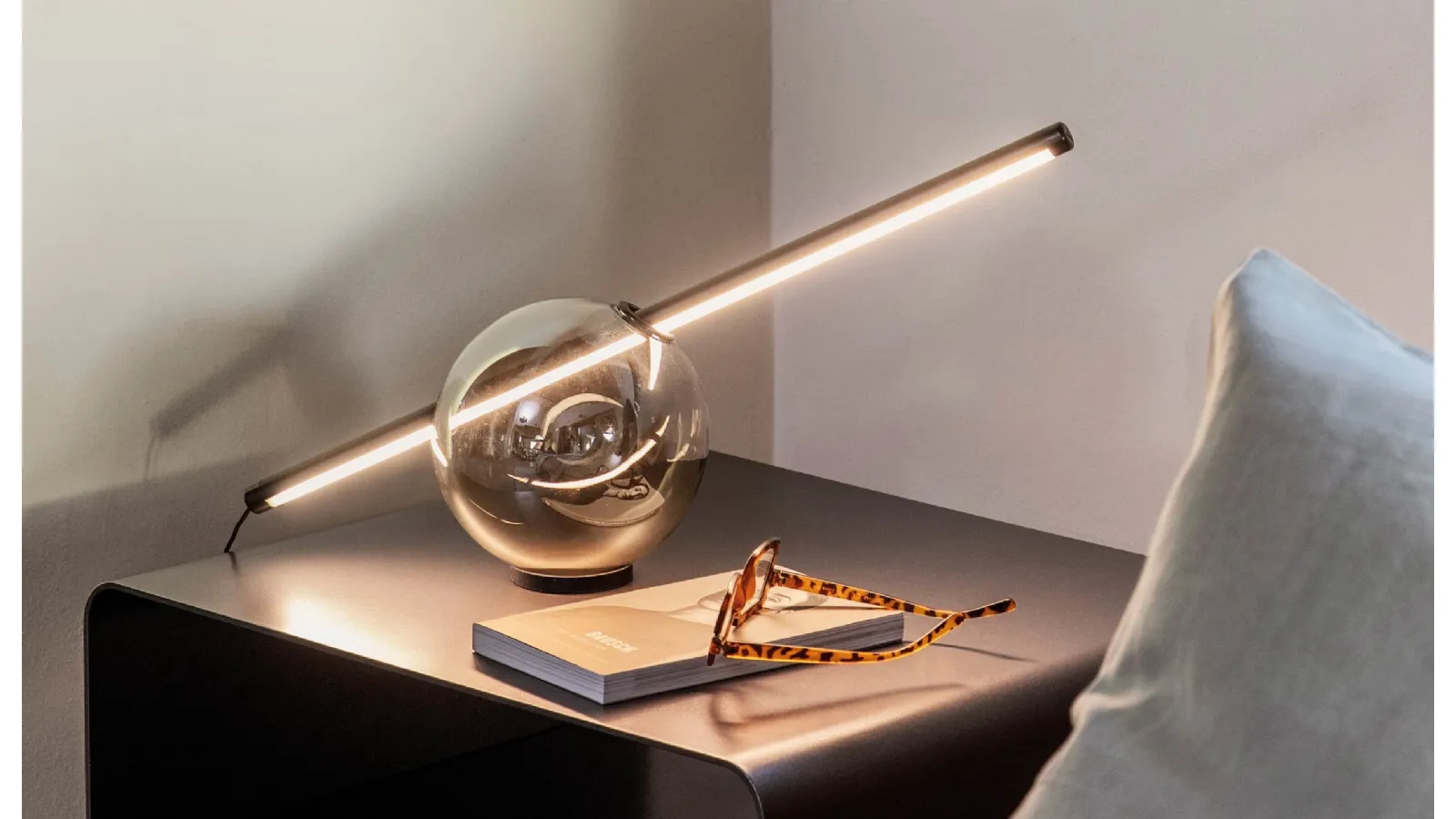Rugiada Table Lamp with Glass Spherical Base by Natevo