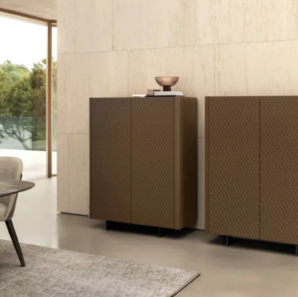 Vertical Madia upholstered in Alma Diamond leather by Eforma