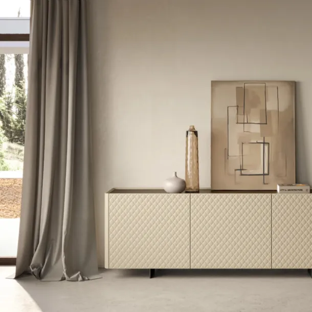 Madia Alma Diamond upholstered in Eforma leather