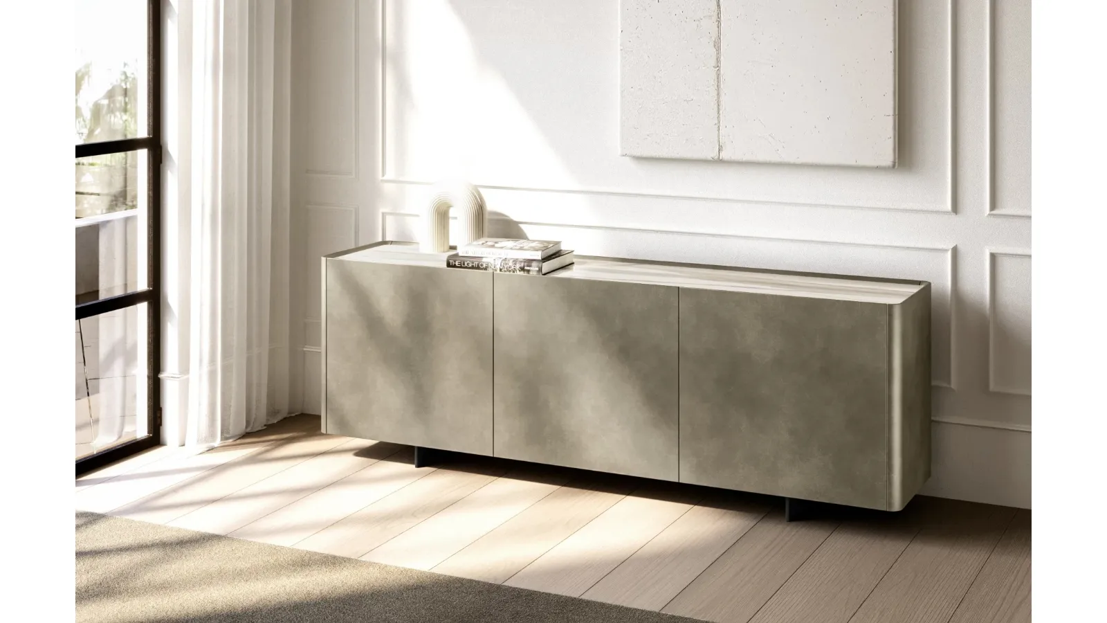 Madia in Alma lacquered by Eforma