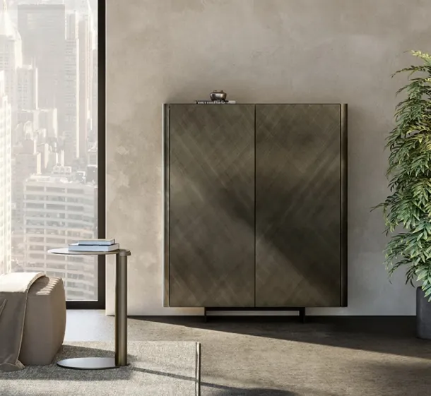 Vertical Madia Alma in brushed lacquer by Eforma
