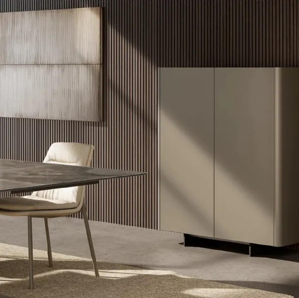 Vertical Madia Alma in Eforma lacquered