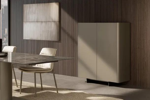 Vertical Madia Alma in Eforma lacquered