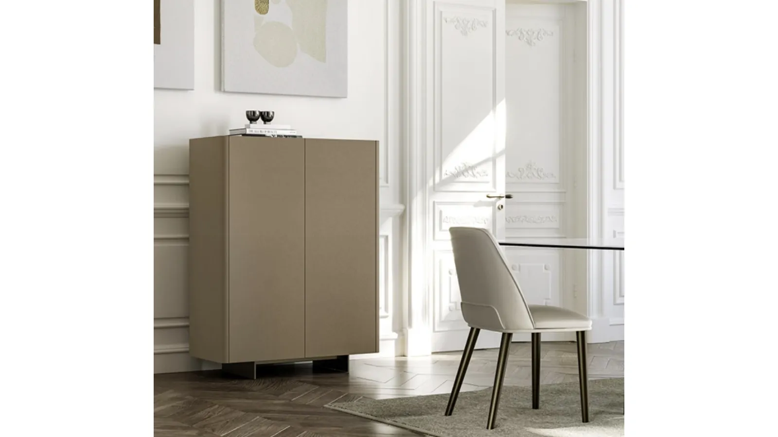 Vertical madia covered in Alma leather by Eforma