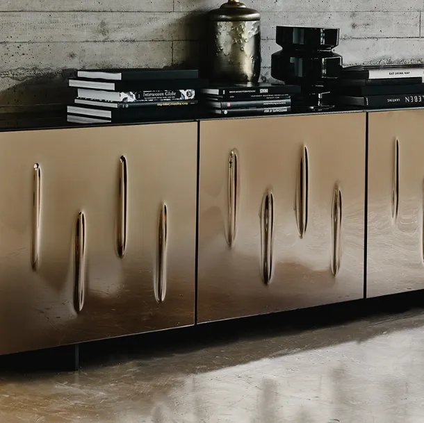 Carnaby Madia in bulged mirrored bronze glass by Cattelan Italia