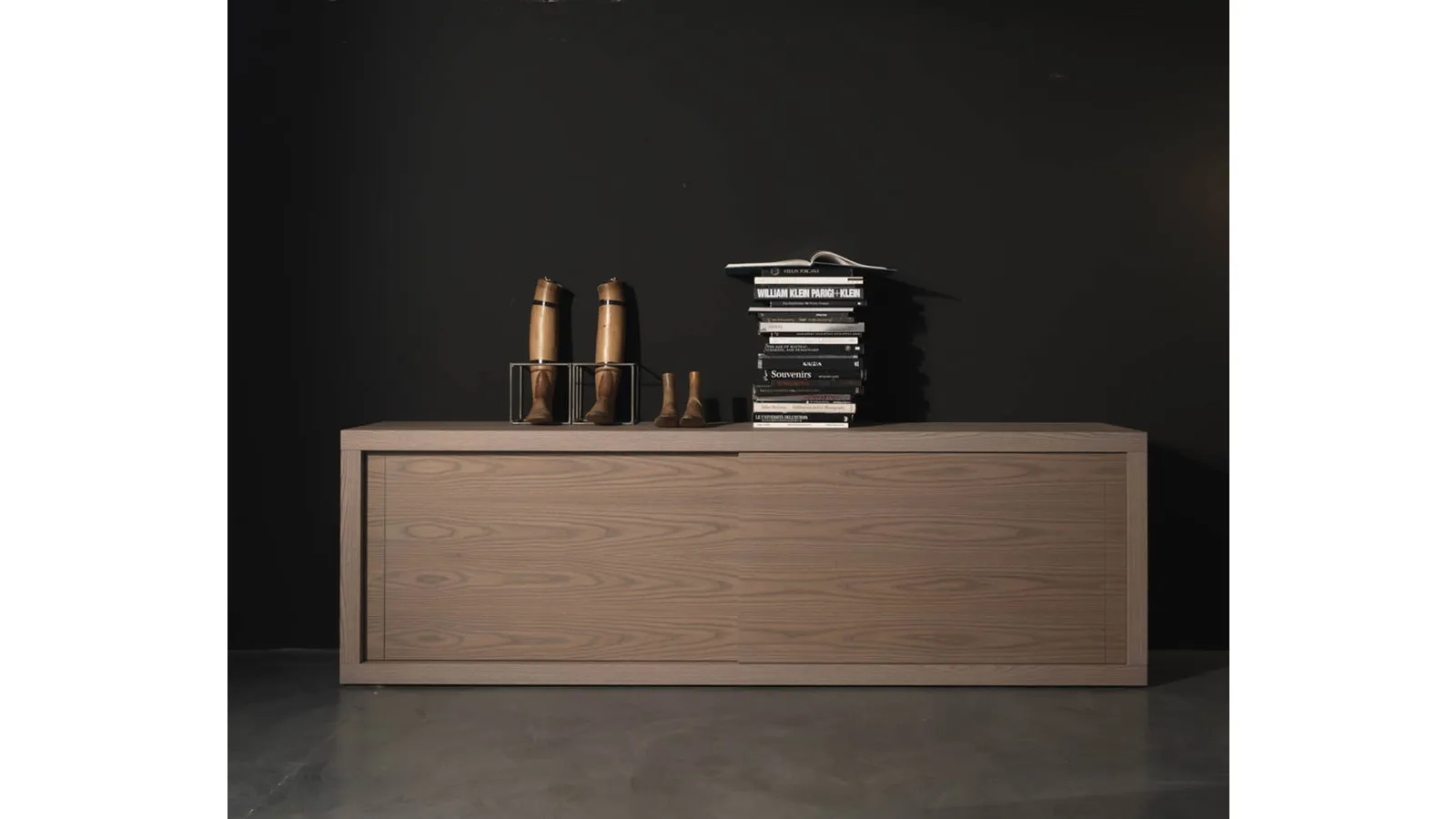 Madia with sliding doors in Fimar elm finish