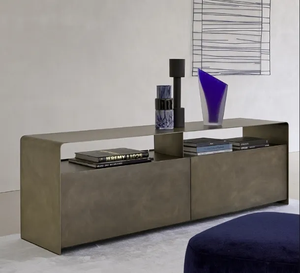 Madia Oxide finish sheet by Flou