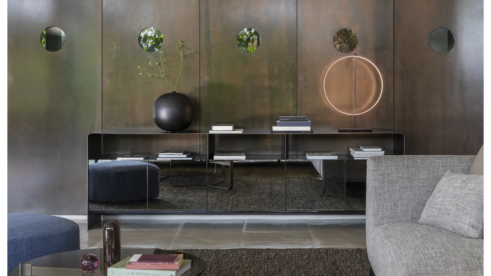 Madia Foglio with mirrored doors by Flou