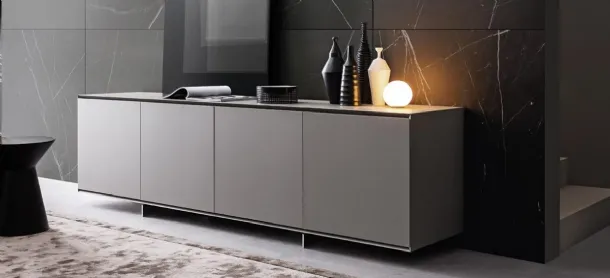 Giuly Madia in lacquered wood by Giellesse