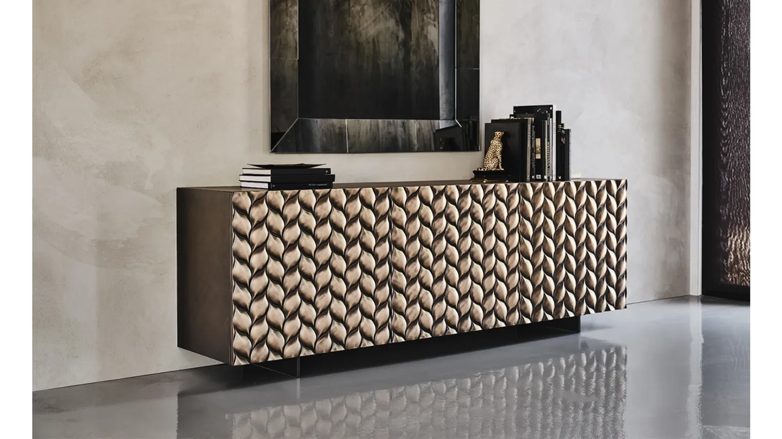 Madia Lavander in lacquered wood by Cattelan Italia
