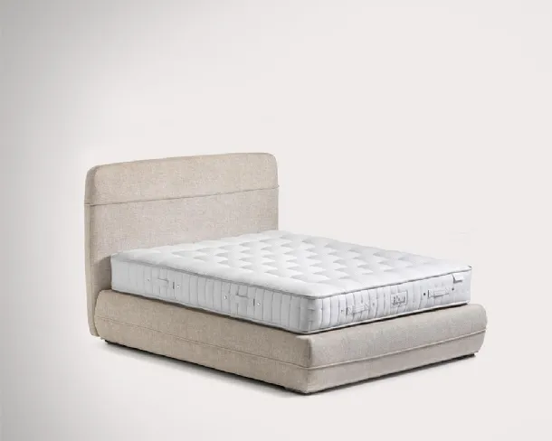 Organic Leonardo mattress composed of pocket springs and micro-springs enclosed in a padding of horsehair, cotton, hemp, latex, and Flou's cashmere