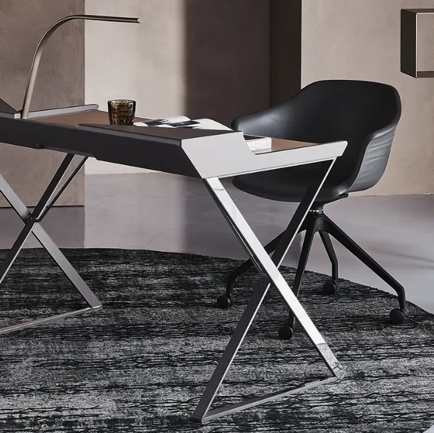 Qwerty Operational Desk in steel and leather by Cattelan Italia